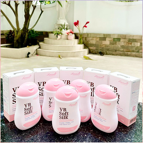 Dung-dịch-vệ-sinh-Hanayuki-màu-hồng-VB-Soft-Silk1