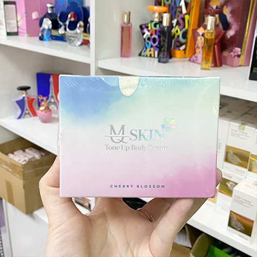 Kem-Body-Hoa-Anh-Đào-Tone-Up-Body-Cream-MQ-Skin2