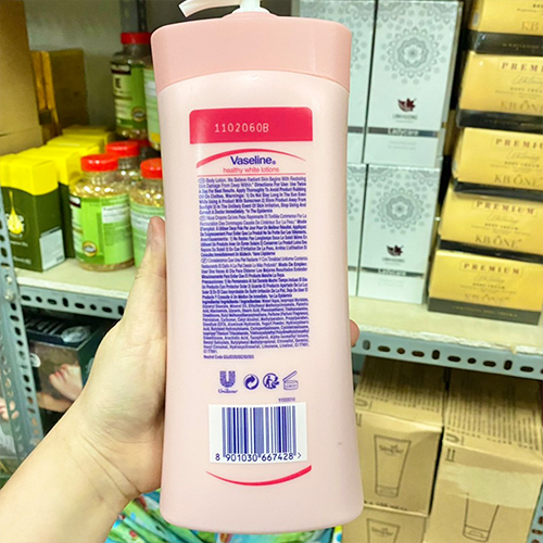 Sữa-dưỡng-thể-Vaseline-10x-Chai-Vàng-Healthy-Bright-Gluta-Hya-Serum-Flawless-Glow94