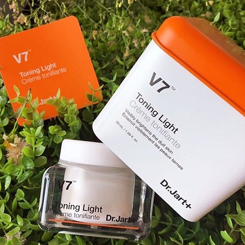 Kem-dưỡng-trắng-da-V7-Toning-Light-Dr-Jart-50ml3