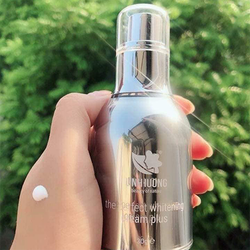 Kem-sữa-dưỡng-Linh-Hương4