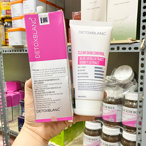 Sữa-rữa-mặt-sinh-học-đa-năng-Clear-Skin-Control-Detoxblanc2